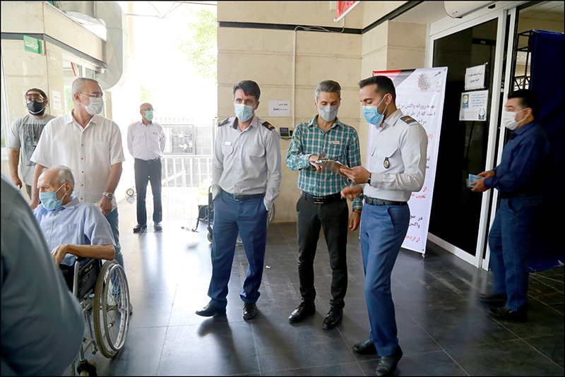 انجام واکسیناسیون کووید 19 در بهداشت و درمان صنعت نفت فارس و هرمزگان 1 27