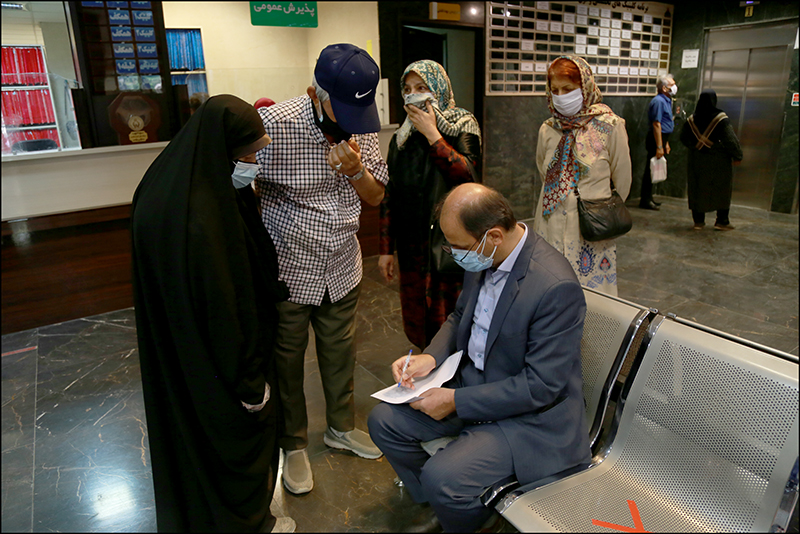 انجام واکسیناسیون کووید 19 در بهداشت و درمان صنعت نفت فارس و هرمزگان 1 39