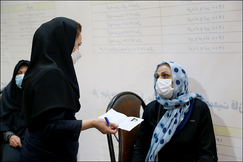 انجام واکسیناسیون کووید 19 در بهداشت و درمان صنعت نفت فارس و هرمزگان 1 52