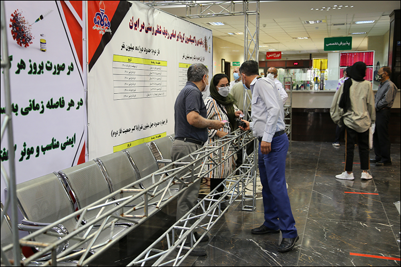 انجام واکسیناسیون کووید 19 در بهداشت و درمان صنعت نفت فارس و هرمزگان 1 59