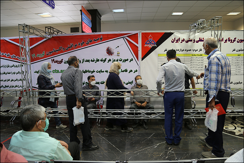 انجام واکسیناسیون کووید 19 در بهداشت و درمان صنعت نفت فارس و هرمزگان 1 61