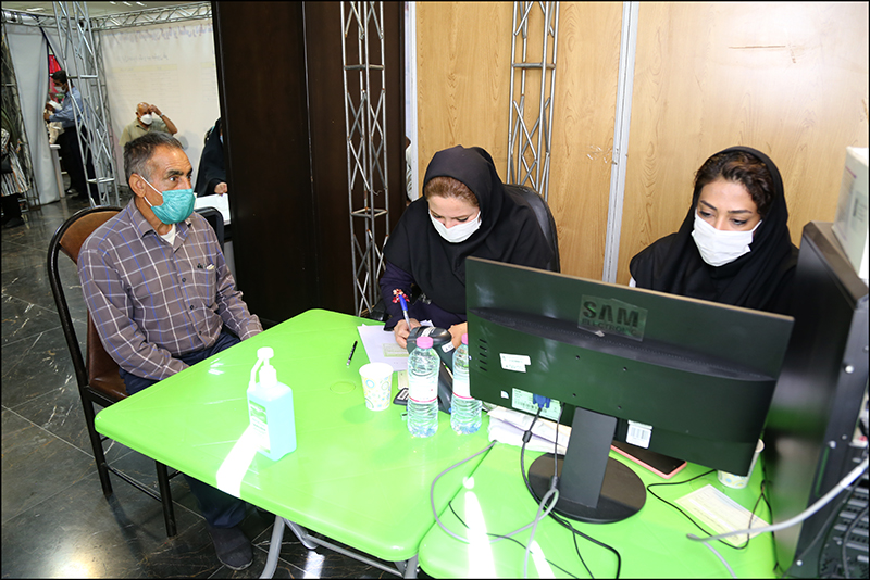 انجام واکسیناسیون کووید 19 در بهداشت و درمان صنعت نفت فارس و هرمزگان 1 64