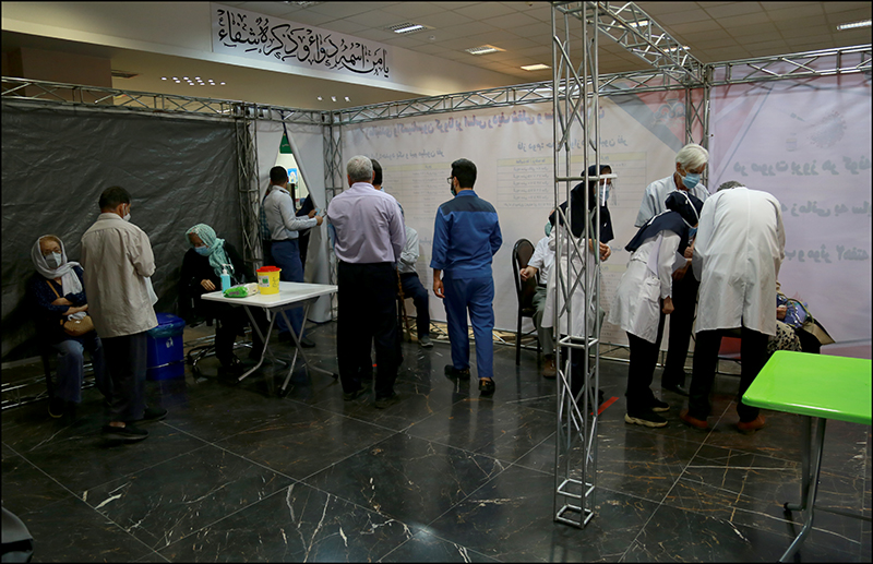 انجام واکسیناسیون کووید 19 در بهداشت و درمان صنعت نفت فارس و هرمزگان 1 67