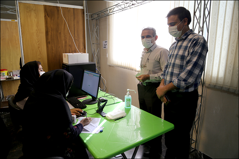 انجام واکسیناسیون کووید 19 در بهداشت و درمان صنعت نفت فارس و هرمزگان 1 74