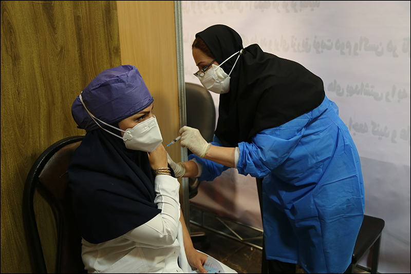 انجام واکسیناسیون کووید 19 در بهداشت و درمان صنعت نفت فارس و هرمزگان 1 81
