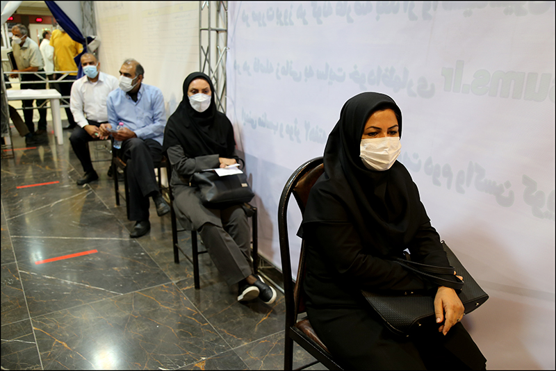 انجام واکسیناسیون کووید 19 در بهداشت و درمان صنعت نفت فارس و هرمزگان 1 83