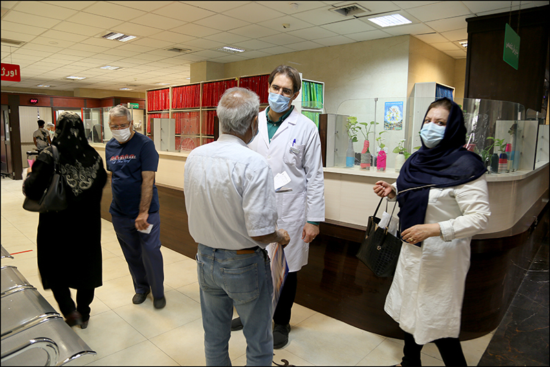 انجام واکسیناسیون کووید 19 در بهداشت و درمان صنعت نفت فارس و هرمزگان 1 90