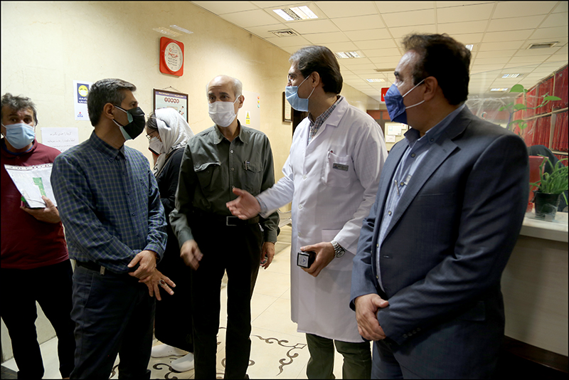 بازدید مجدد رییس بهداشت و درمان صنعت نفت فارس و هرمزگان از روند واکسیناسیون 4