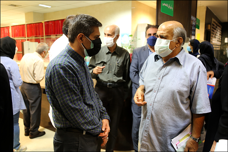 بازدید مجدد رییس بهداشت و درمان صنعت نفت فارس و هرمزگان از روند واکسیناسیون 5