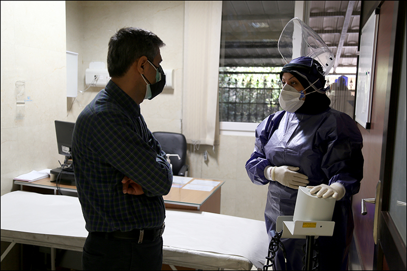 بازدید مجدد رییس بهداشت و درمان صنعت نفت فارس و هرمزگان از روند واکسیناسیون 7