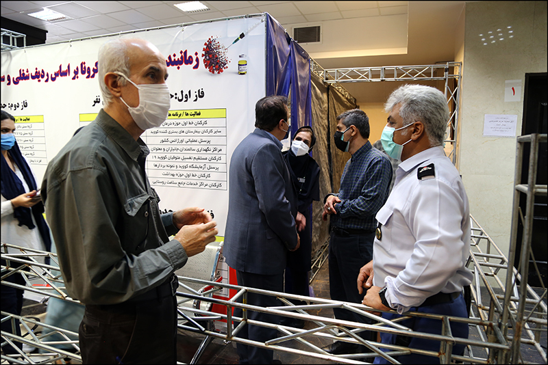 بازدید مجدد رییس بهداشت و درمان صنعت نفت فارس و هرمزگان از روند واکسیناسیون 12