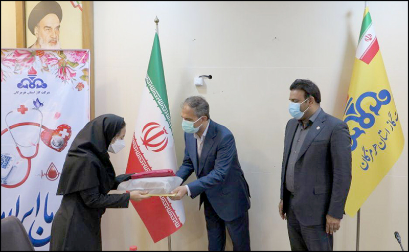 از جامعه پزشکی بهداشت و درمان صنعت نفت منطقه هرمزگان تقدیر شد 12