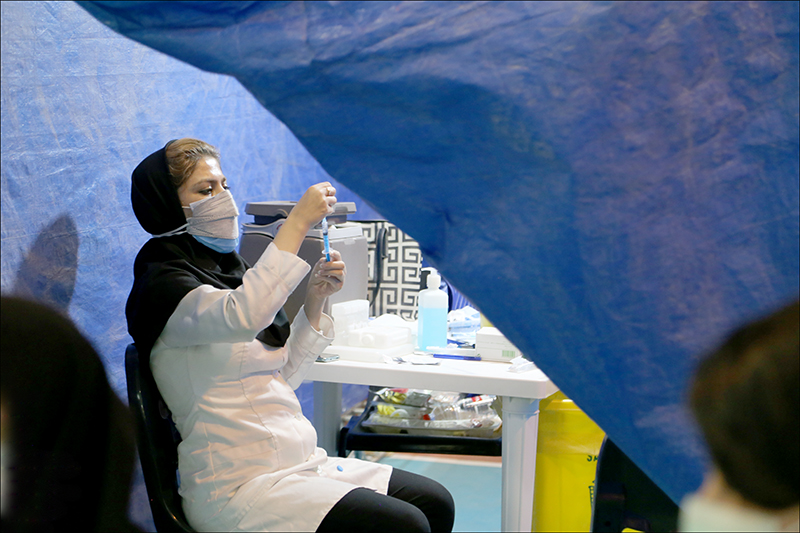 آغاز بکار واکسیناسیون شاغلان صنعت نفت استان فارس  31