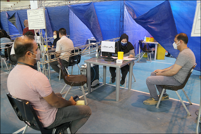 دور دوم واکسیناسیون شاغلان صنعت نفت استان فارس صورت پذیرفت 7