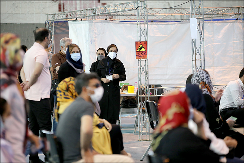 دور دوم واکسیناسیون شاغلان صنعت نفت استان فارس صورت پذیرفت 24