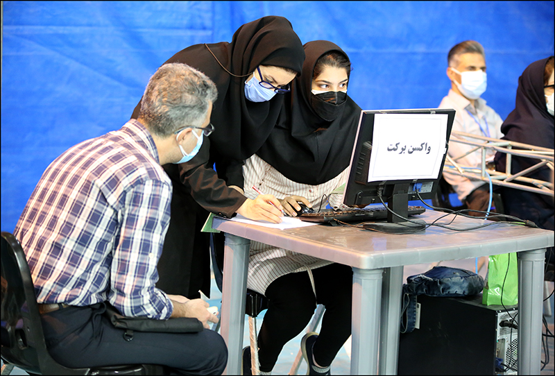 دور دوم واکسیناسیون شاغلان صنعت نفت استان فارس صورت پذیرفت 27