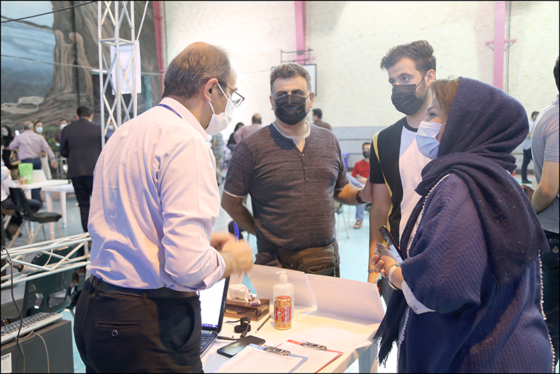 دور دوم واکسیناسیون شاغلان صنعت نفت استان فارس صورت پذیرفت 35