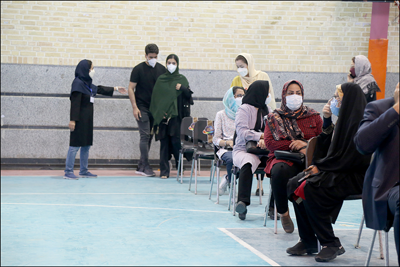 دور دوم واکسیناسیون شاغلان صنعت نفت استان فارس صورت پذیرفت 42