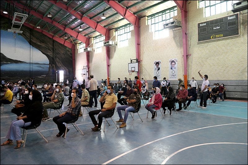 دور دوم واکسیناسیون شاغلان صنعت نفت استان فارس صورت پذیرفت 47