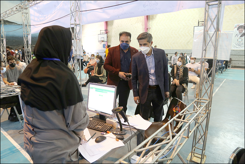 دور دوم واکسیناسیون شاغلان صنعت نفت استان فارس صورت پذیرفت 50