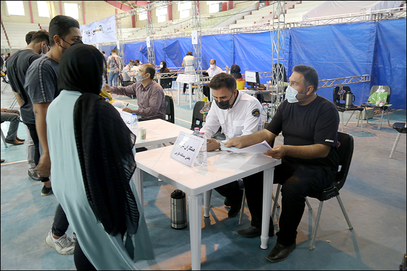 دور دوم واکسیناسیون شاغلان صنعت نفت استان فارس صورت پذیرفت 60