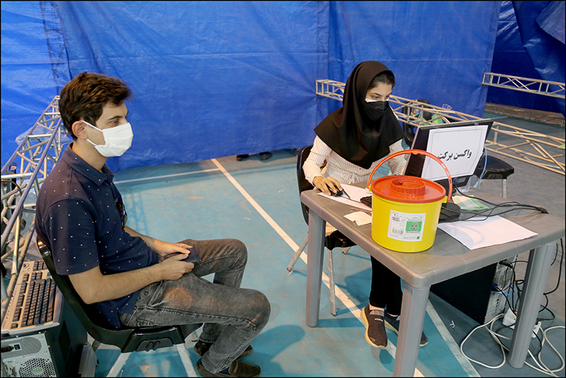 دور دوم واکسیناسیون شاغلان صنعت نفت استان فارس صورت پذیرفت 64