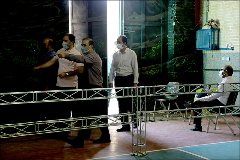 دور دوم واکسیناسیون شاغلان صنعت نفت استان فارس صورت پذیرفت 67