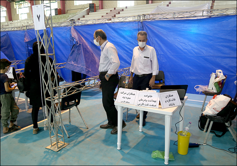 دور دوم واکسیناسیون شاغلان صنعت نفت استان فارس صورت پذیرفت 68