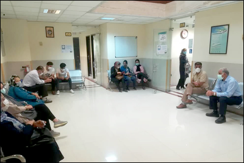 ایجاد پایگاه واکسیناسیون در درمانگاه شبانه روزی صنعت نفت مرودشت 2