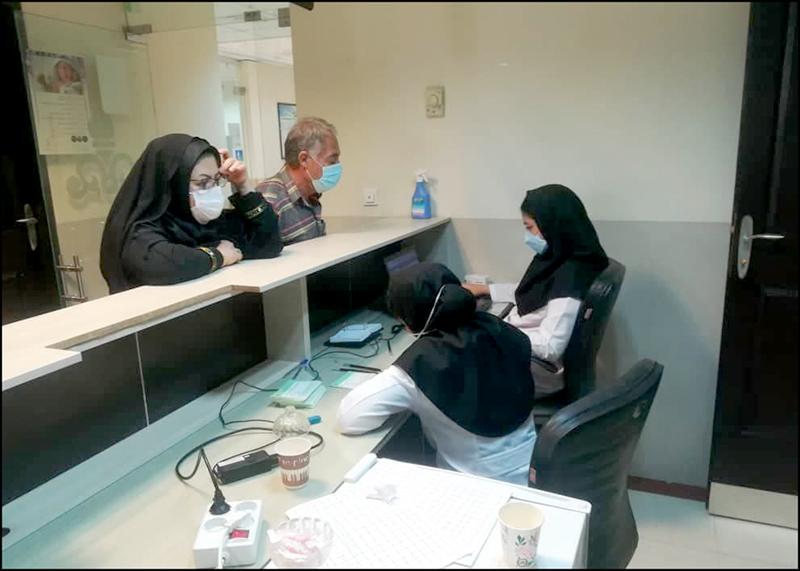 ایجاد پایگاه واکسیناسیون در درمانگاه شبانه روزی صنعت نفت مرودشت 3