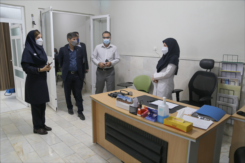 بازدید رییس بهداشت و درمان صنعت نفت فارس و هرمزگان از منطقه هرمزگان 4