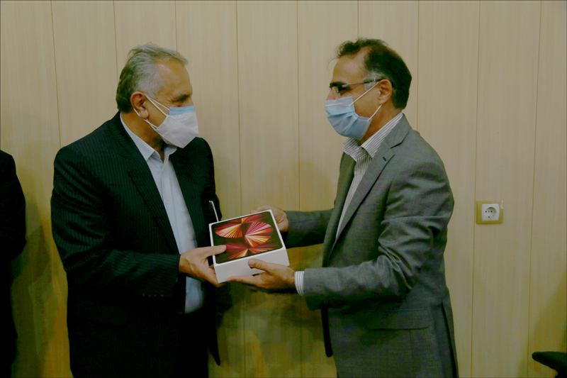 آیین تکریم بازنشستگان بهداشت و درمان صنعت نفت منطقه هرمزگان 17