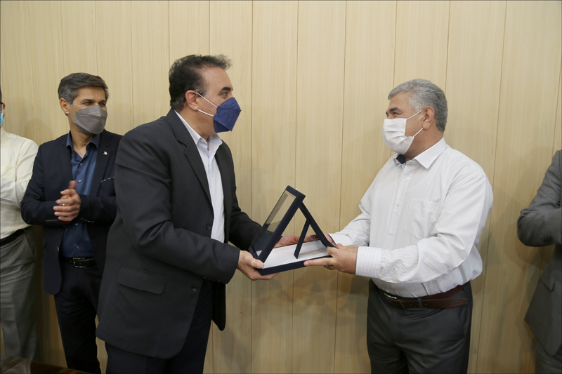 آیین تکریم بازنشستگان بهداشت و درمان صنعت نفت منطقه هرمزگان 19