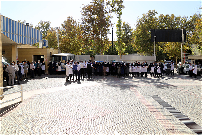 برگزاری  مانور عملیاتی " تخلیه امن اضطراری " در بهداشت و درمان صنعت نفت فارس و هرمزگان 1 8