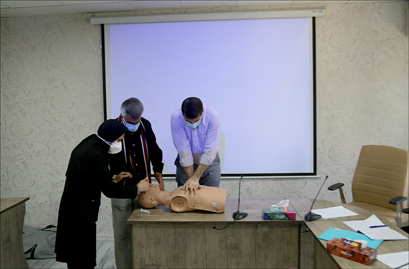 برگزاری آموزش ادواری رانندگان آمبولانس مناطق در بهداشت و درمان صنعت نفت فارس و هرمزگان 15