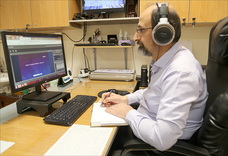 وبینار آموزش مجازی نرم افزار  SPSSبرگزار شد 4