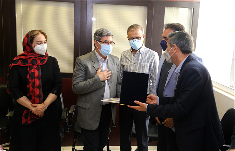 برگزاری آیین بازنشستگی رییس واحد دندانپزشکی فارس همزمان با گرامی داشت روز دندانپزشک