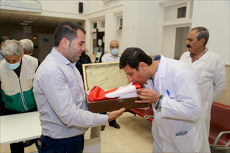 برگزاری مراسم پرچم گردانی در بهداشت و درمان صنعت نفت فارس و هرمزگان 26