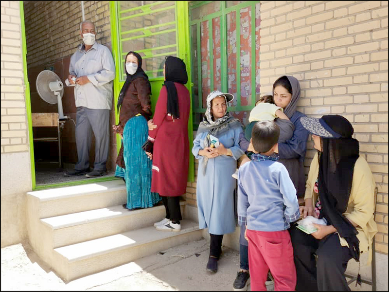 برپایی میز خدمت جهادی سلامت توسط بهداشت و درمان صنعت نفت فارس و هرمزگان در دهه ولایت 1