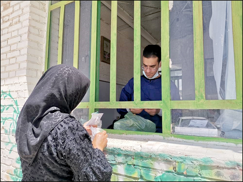 برپایی میز خدمت جهادی سلامت توسط بهداشت و درمان صنعت نفت فارس و هرمزگان در دهه ولایت 9