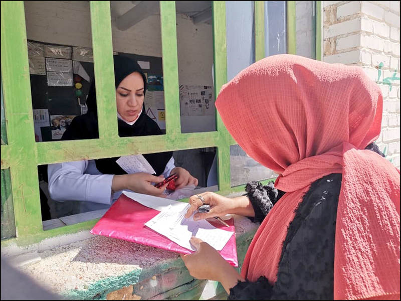 برپایی میز خدمت جهادی سلامت توسط بهداشت و درمان صنعت نفت فارس و هرمزگان در دهه ولایت 10
