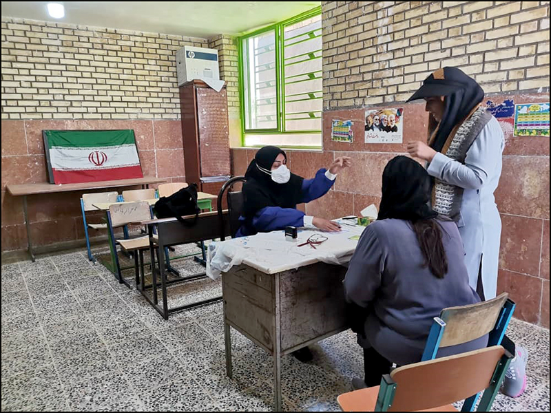 برپایی میز خدمت جهادی سلامت توسط بهداشت و درمان صنعت نفت فارس و هرمزگان در دهه ولایت 11