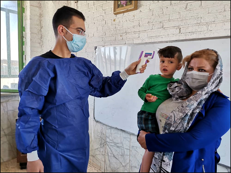 برپایی میز خدمت جهادی سلامت توسط بهداشت و درمان صنعت نفت فارس و هرمزگان در دهه ولایت 14