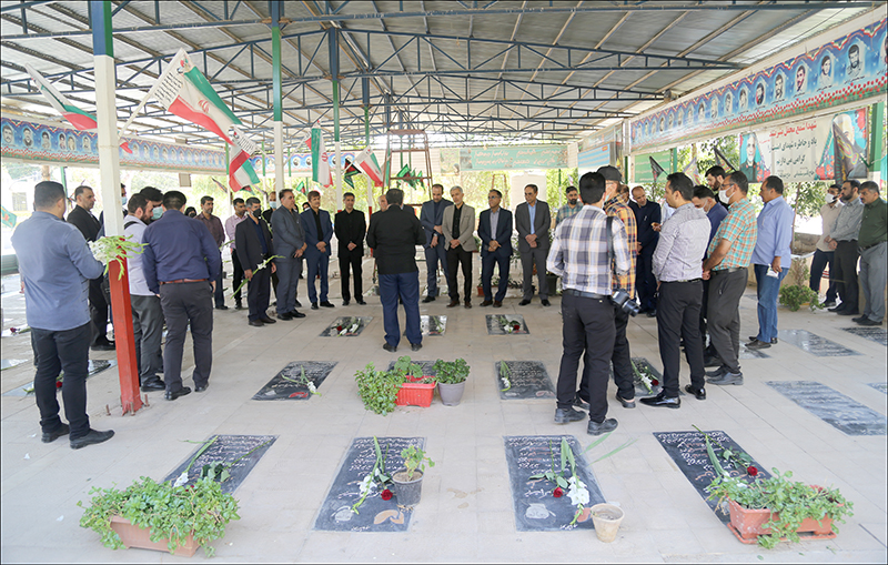 گرامی داشت هفته دفاع مقدس در بهداشت و درمان صنعت نفت فارس و هرمزگان 4