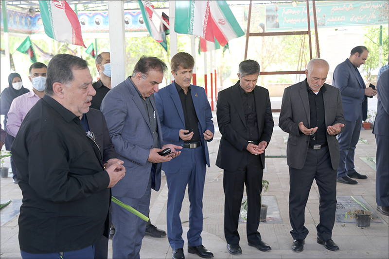 گرامی داشت هفته دفاع مقدس در بهداشت و درمان صنعت نفت فارس و هرمزگان 9