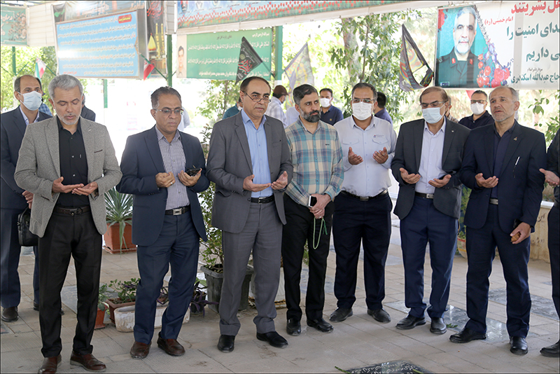 گرامی داشت هفته دفاع مقدس در بهداشت و درمان صنعت نفت فارس و هرمزگان 10