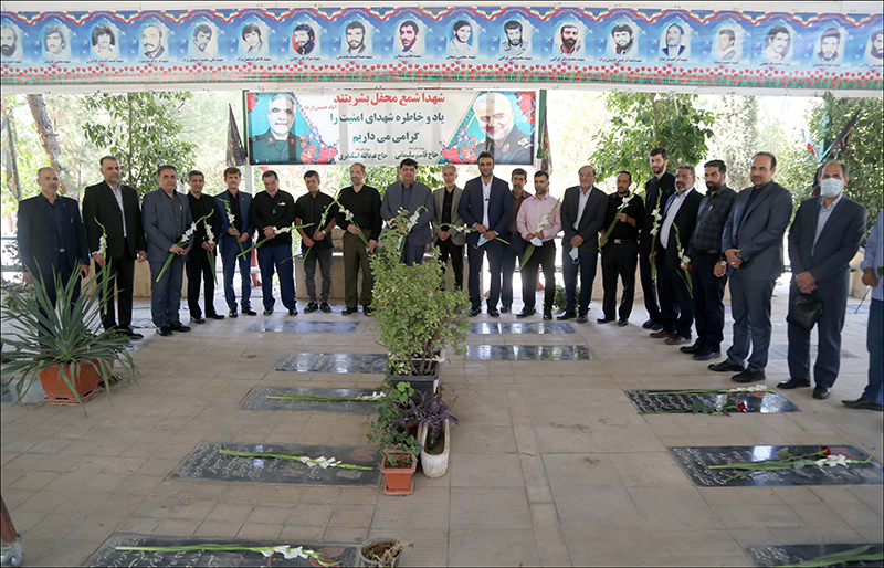 گرامی داشت هفته دفاع مقدس در بهداشت و درمان صنعت نفت فارس و هرمزگان 13