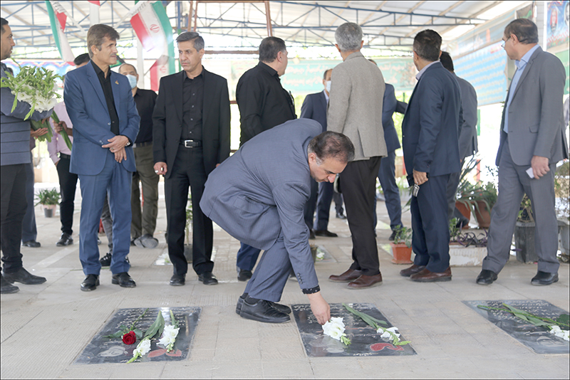 گرامی داشت هفته دفاع مقدس در بهداشت و درمان صنعت نفت فارس و هرمزگان 17