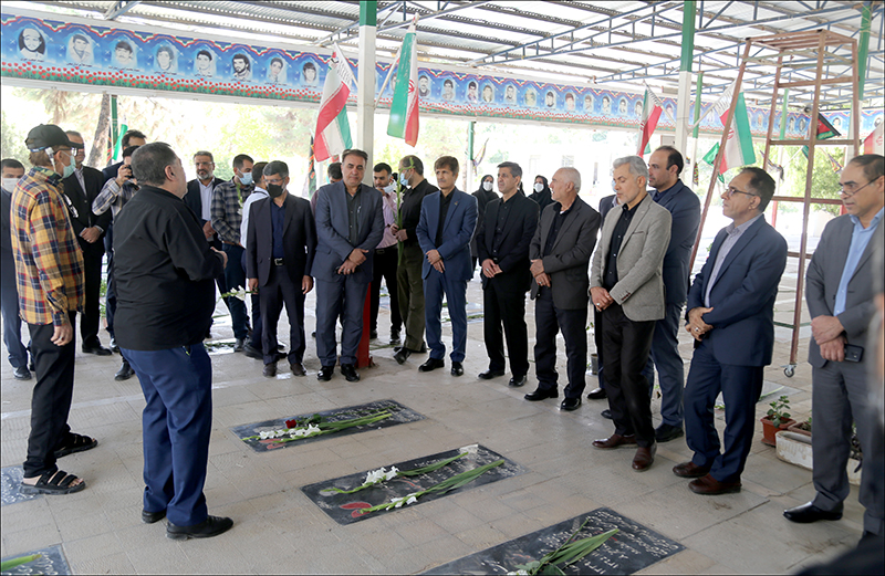 گرامی داشت هفته دفاع مقدس در بهداشت و درمان صنعت نفت فارس و هرمزگان 20