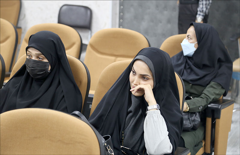 برگزاری برنامه های هفته دفاع مقدس در بهداشت و درمان صنعت نفت فارس و هرمزگان 2 2